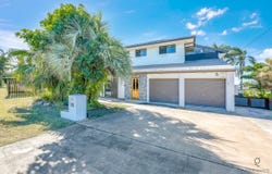 11 Blue Water Drive, Elliott Heads, Qld 4670