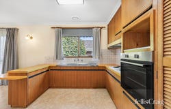 18 Ophir Street, Sebastopol, Vic 3356
