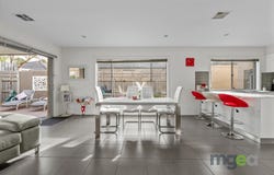 10 Norfolk Pine Circuit, Somerville, Vic 3912
