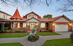 5 Grange Avenue, Canterbury, Vic 3126