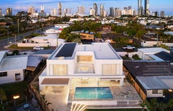 1 Summerland Key, Broadbeach Waters, Qld 4218