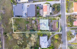 150 Derwent Avenue, Lindisfarne, Tas 7015