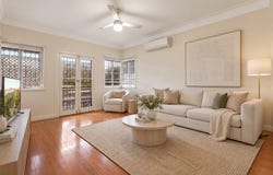 110 Stanley Road, Camp Hill, Qld 4152
