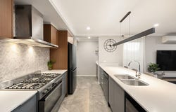 18 Hilltop Circuit, Pallara, Qld 4110