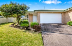 2/25 Bennett Place, Forster, NSW 2428