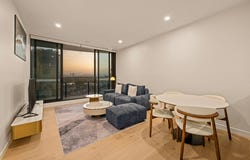 907/42 Stanhill Drive, Surfers Paradise, Qld 4217