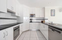 6 Wright Street, Emerald, Qld 4720