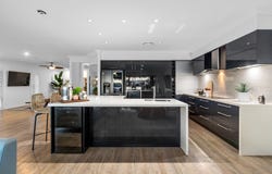 52 The Peninsula, Helensvale, Qld 4212