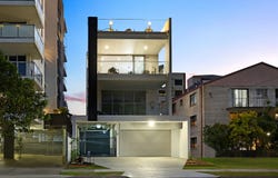 12 Norman Street, Southport, Qld 4215