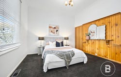 33 Little Clyde Street, Soldiers Hill, Vic 3350
