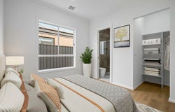 17 Ruff Way, Melton South, Vic 3338