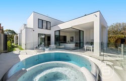84 South Road, Brighton, Vic 3186