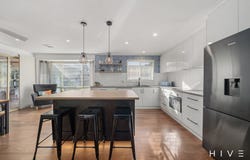9 Hobday Place, Dunlop, ACT 2615