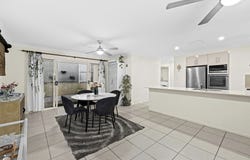 3/2 Aminya Street, Mansfield, Qld 4122