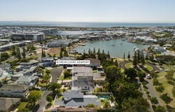 18 Freya Court, Newport, Qld 4020