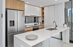 903/28 Second Ave, Broadbeach, Qld 4218