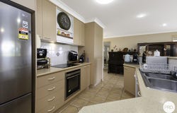 40 Adair Court, Rural View, Qld 4740