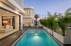 59 T E Peters Drive, Broadbeach Waters, Qld 4218