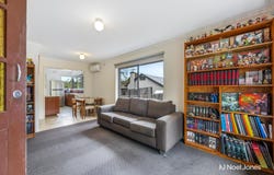 1 & 2/24  Marshall Street, Mount Evelyn, Vic 3796