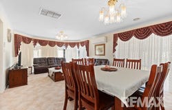 11 Coventry Place, Lake Albert, NSW 2650