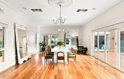 4 Ayr Close, Greenvale, Vic 3059