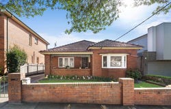 12 First Avenue, Rodd Point, NSW 2046