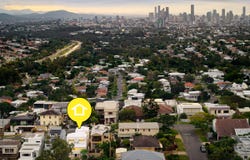 33 Kneale Street, Holland Park West, Qld 4121