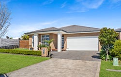 8 Leeds Street, Oran Park, NSW 2570
