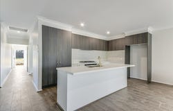 41 Burton Drive, Tahmoor, NSW 2573