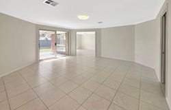 5 Lady Mary Drive, West Wyalong, NSW 2671