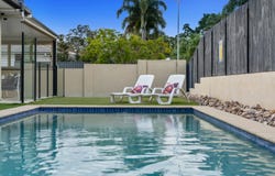 1 Crookston Court, Carindale, Qld 4152