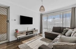 10 Isdell Place, Greenfields, WA 6210