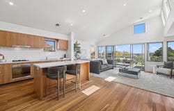 8 Williams Bay Grove, Williamstown, Vic 3016