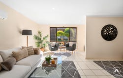 190 Emerald Drive, Regents Park, Qld 4118