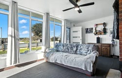213 Weld Street, Beaconsfield, Tas 7270