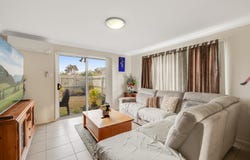 2/16 Chainey Court, Glenvale, Qld 4350