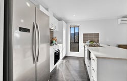 8 Crabapple Court, Upper Caboolture, Qld 4510