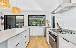8 Gympie Street South, Landsborough, Qld 4550
