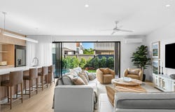 6/270 Ocean Drive, Twin Waters, Qld 4564