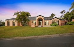 2 Neri Crescent, Arundel, Qld 4214