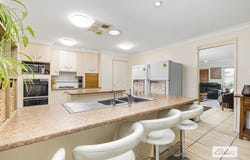 7 Skelton Place, Emerald, Qld 4720