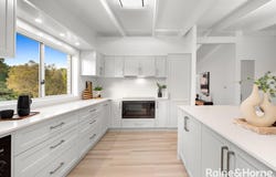 21 Molesworth Street, Seventeen Mile Rocks, Qld 4073
