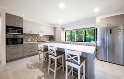 5 Yachtsmans Parade, Cannonvale, Qld 4802