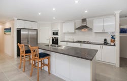 7 Provincia Parade, Yalyalup, WA 6280