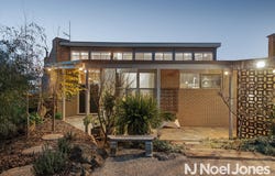 82 Rathmullen Quadrant, Doncaster, Vic 3108