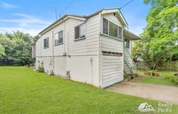 15 Violet St, Yeronga, Qld 4104