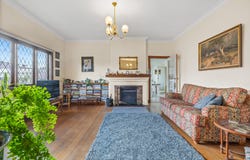 52 Henshall Road, Strathmore, Vic 3041
