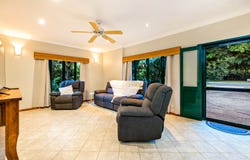 13-15 Murchison Street, Whitfield, Qld 4870