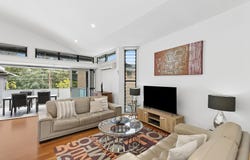 2/240 Terrigal Drive, Terrigal, NSW 2260