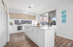 27 Boyne Crescent, Cameron Park, NSW 2285